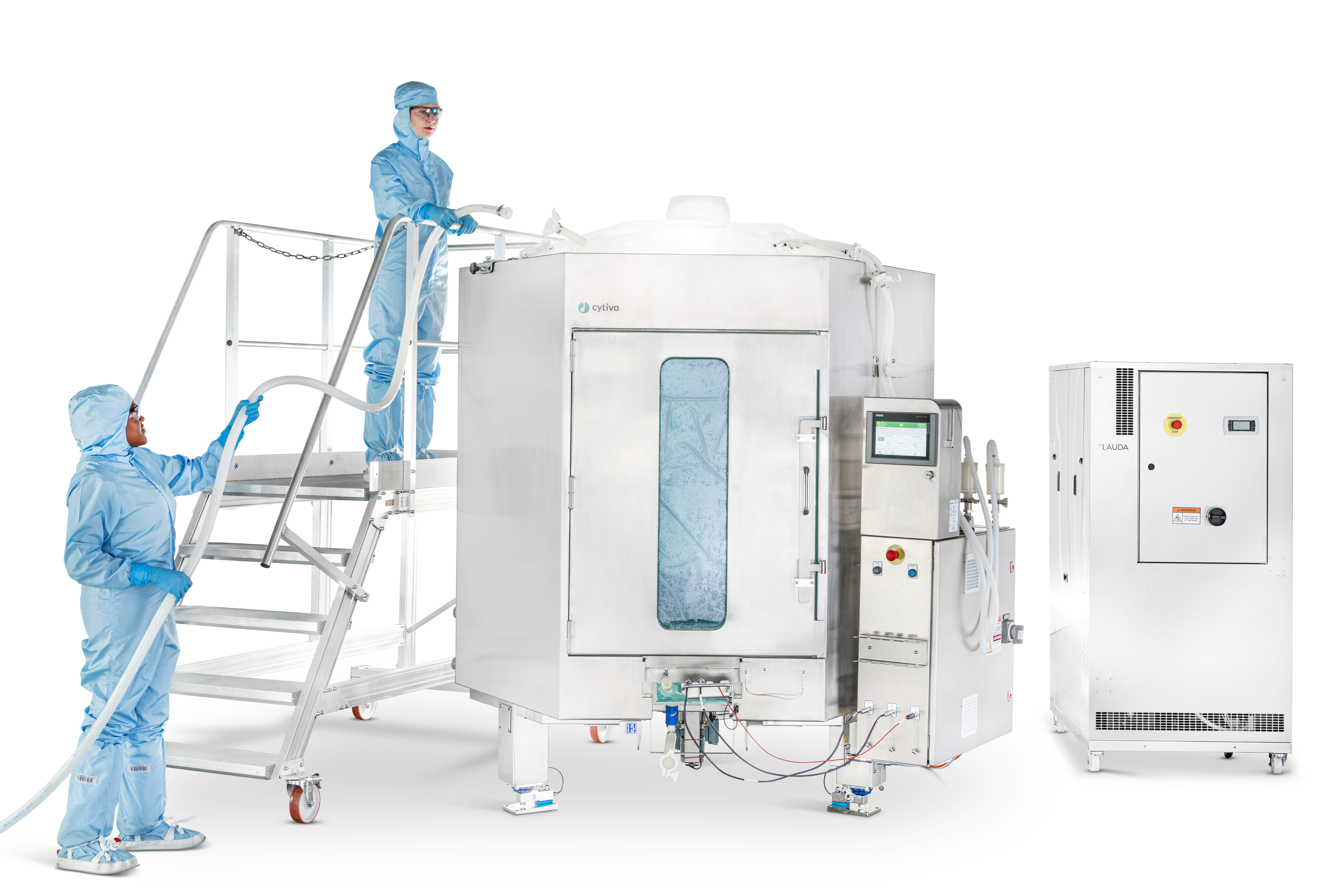 Xcellerex magnetic mixer - application shot with operators