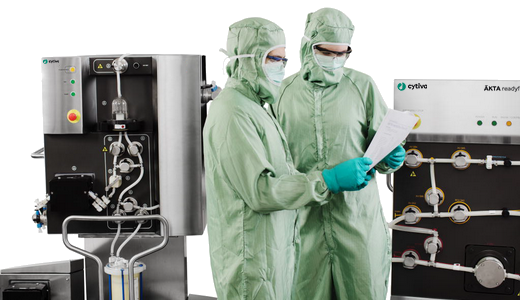 Image-AKTA-evaluating_v3_520