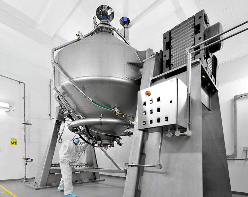 Porcess train comprising single-use equipment