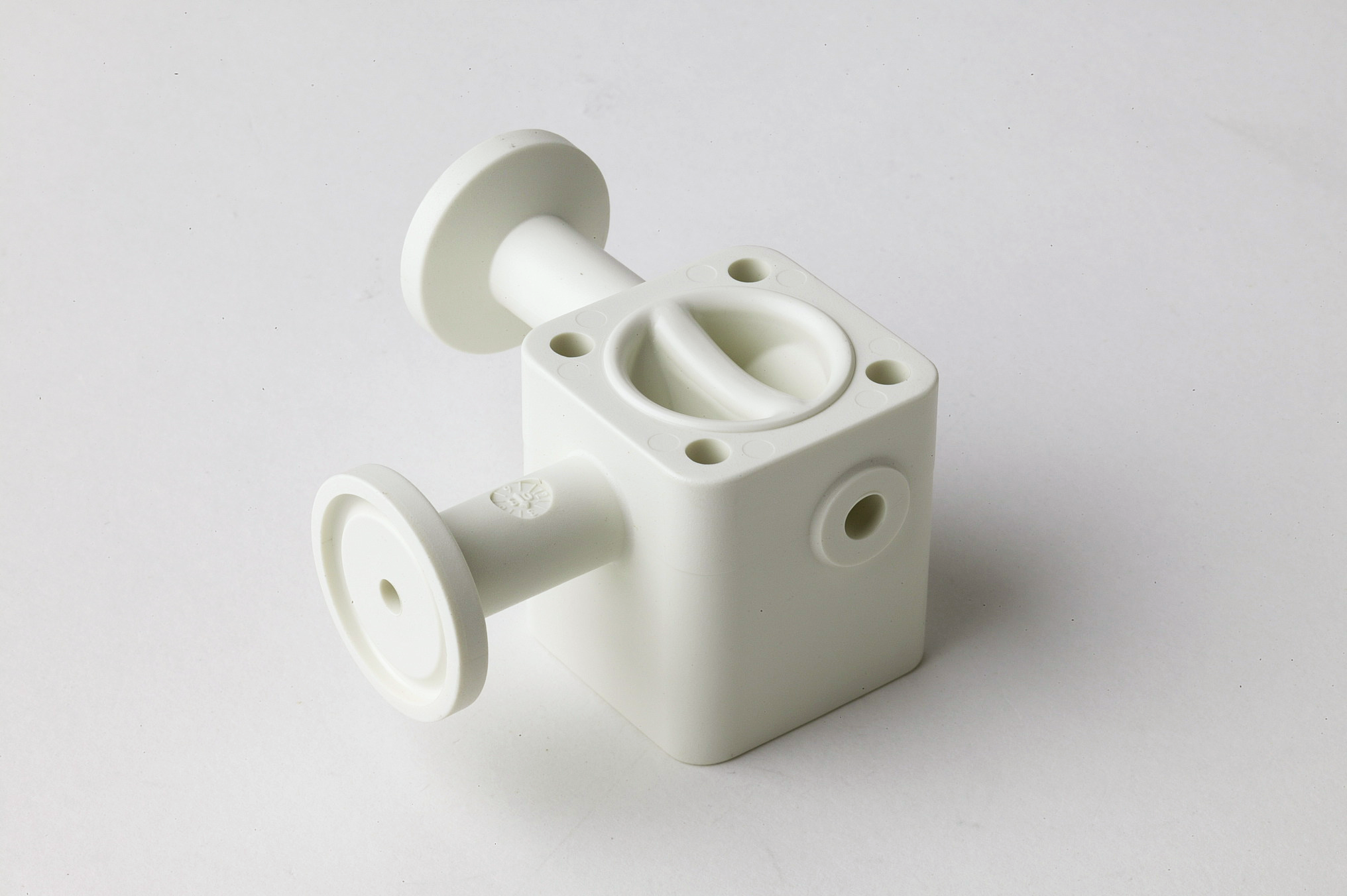 VALVE BODY 2-PORT 3MM LEFT PP