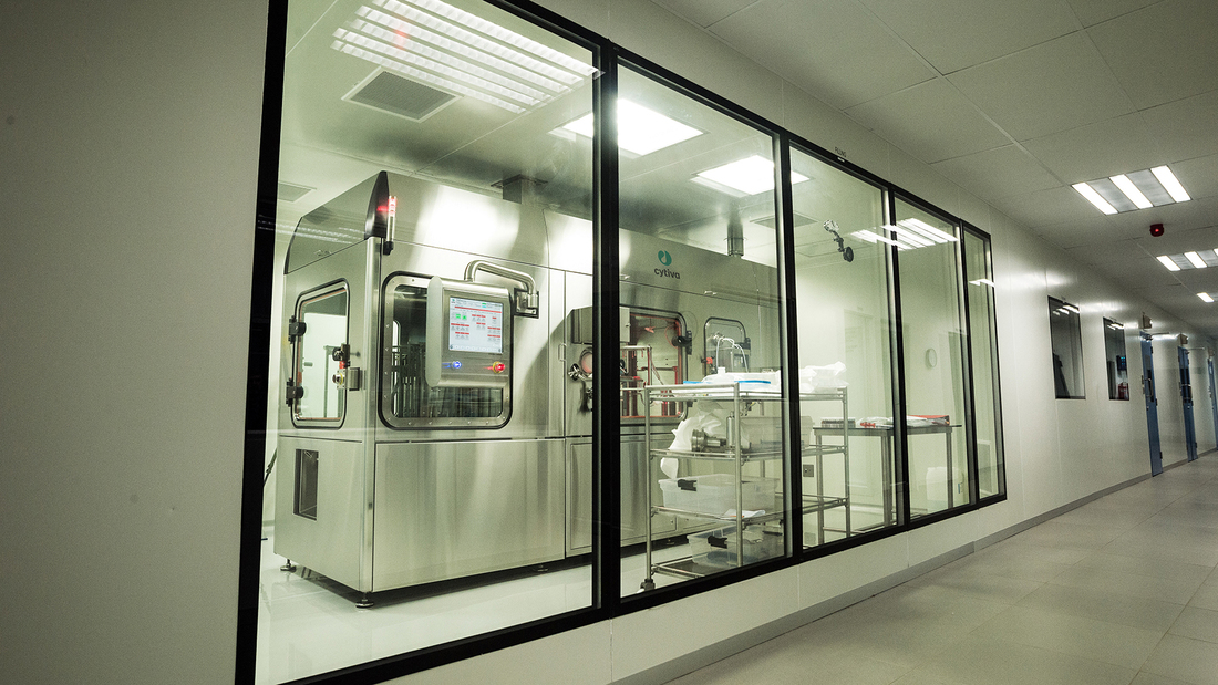 SA25 Aseptic Filling Workcell - pharmaceutical cleanroom exterior