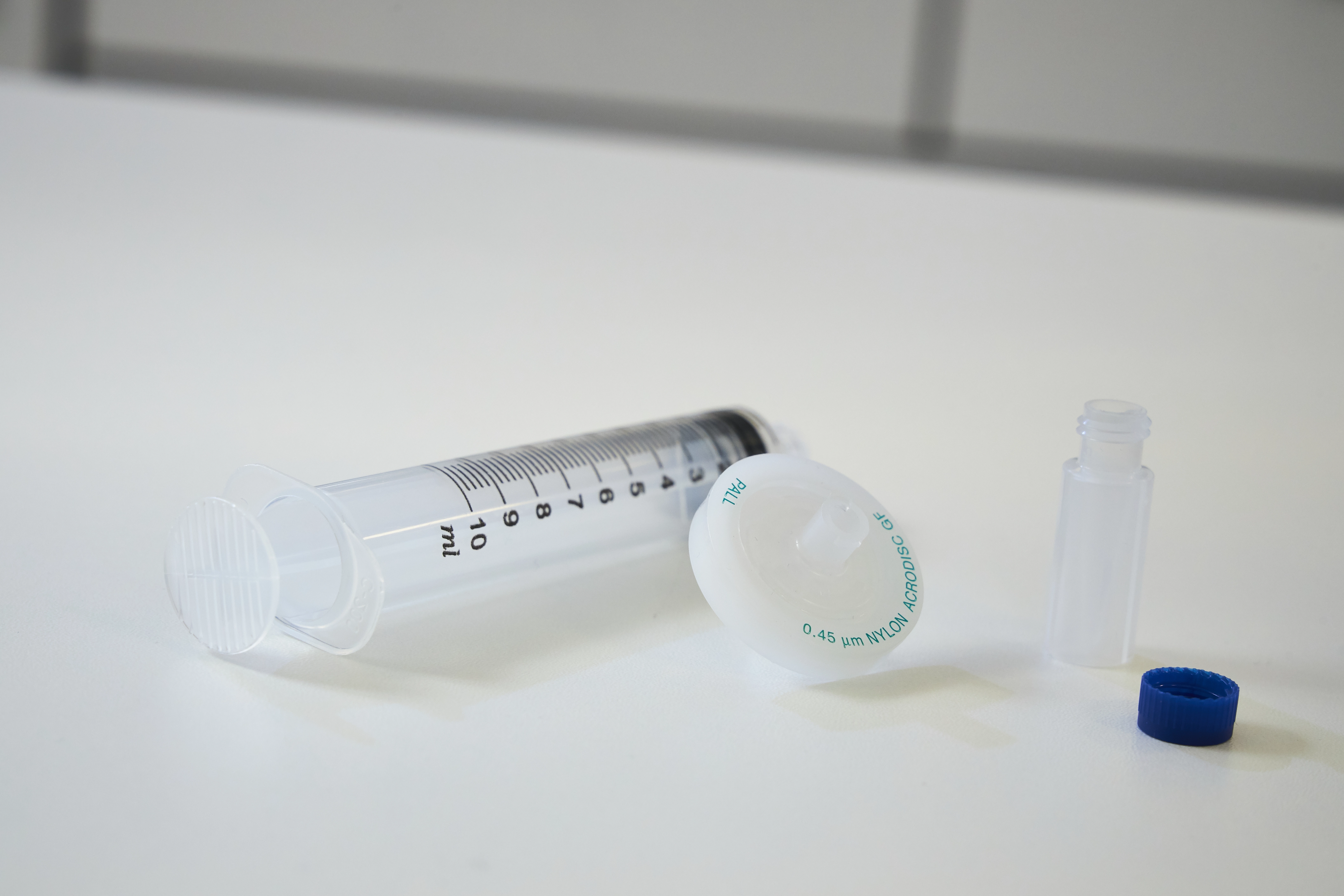 Image of consumables used in conventional HPLC sample preparation